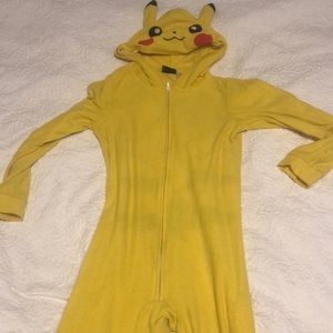 Pokémon pikachu onesie boys size 10/12